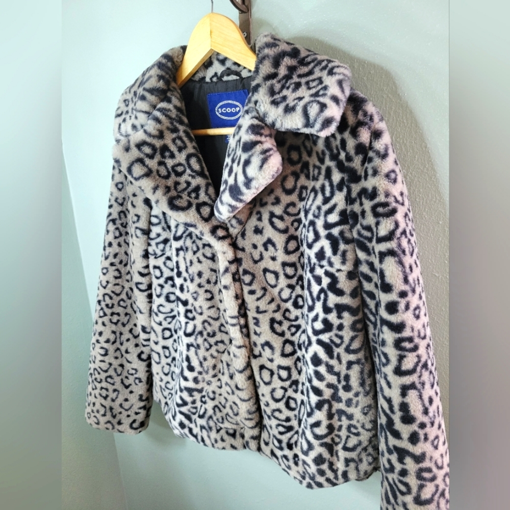 Cheetah print fuzzy jacket